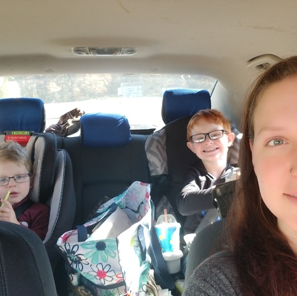 Meet your Posher, Alyssa - Picture 2 of 6